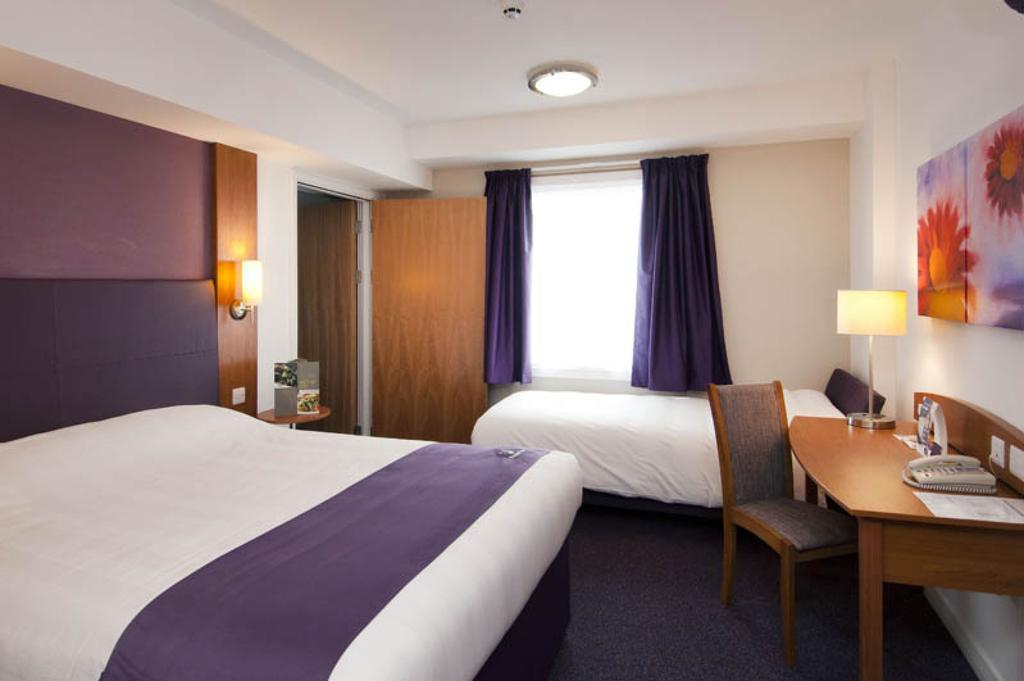 Premier Inn Stratford Upon Avon Waterways Bilik gambar