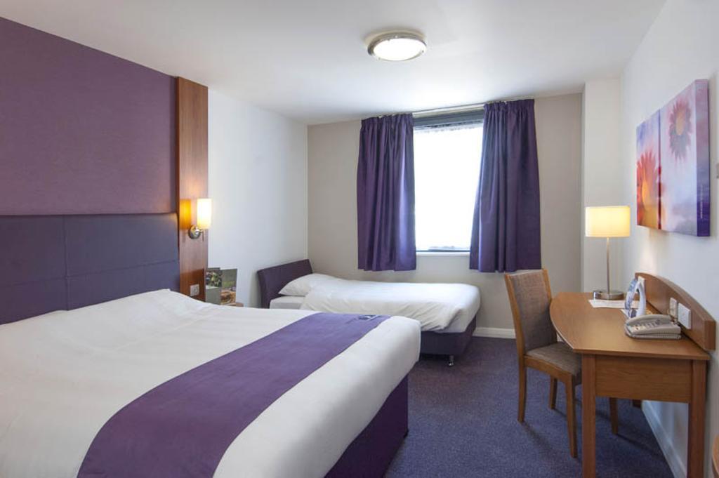 Premier Inn Stratford Upon Avon Waterways Bilik gambar